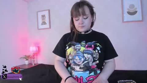 Vee Simons online show from September 9, 2025, 7:46 pm