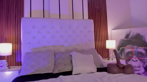 Snapshot of vega_roux chatting on November 16, 2025, 11:21 pm VEGA online show from November 16, 2025, 11:21 pm