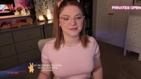 vegas_romance online show from April 16, 2026, 3:07 am