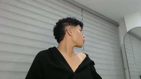 velascosexyboy online show from March 6, 2025, 2:41 am