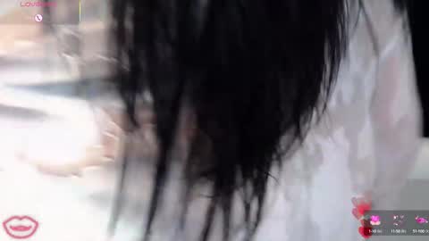 VeleryWOW online show from September 12, 2025, 1:33 pm