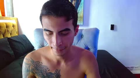 velk_hot1 online show from March 27, 2026, 2:39 pm