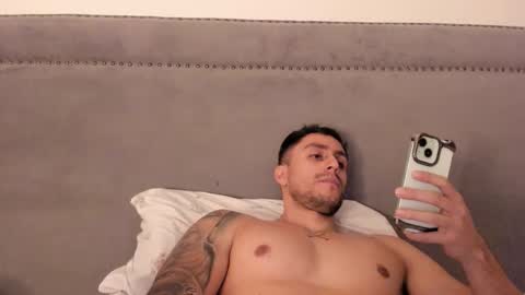 Snapshot of velkoz7 chatting on February 23, 2026, 10:29 pm Emm online show from February 23, 2026, 10:29 pm