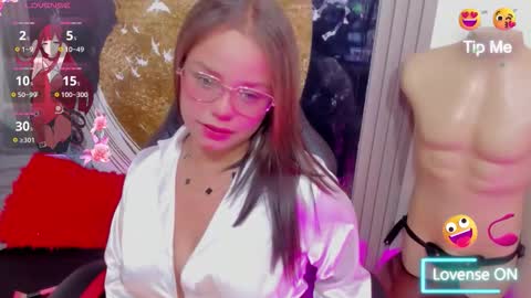 Snapshot of vella_sex chatting on October 21, 2025, 7:47 pm Vella online show from October 21, 2025, 7:47 pm