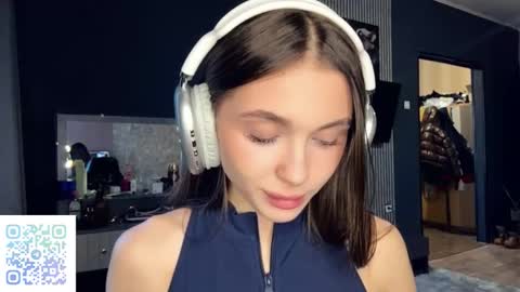 Nia online show from March 21, 2026, 3:15 pm