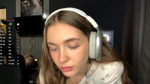 Nia online show from April 11, 2026, 3:27 pm