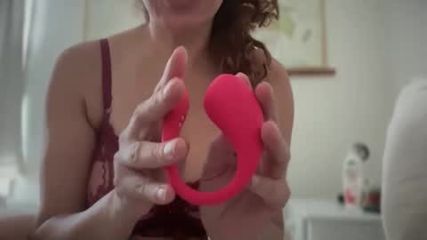 Snapshot of velvet81611 chatting on February 5, 2026, 5:50 pm Velvet online show from February 5, 2026, 5:50 pm