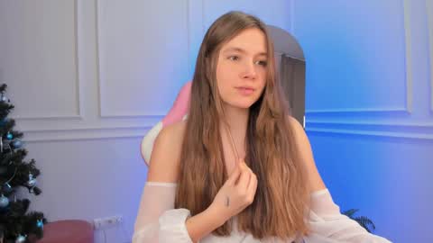 velvet_cherry online show from December 17, 2024, 4:43 pm