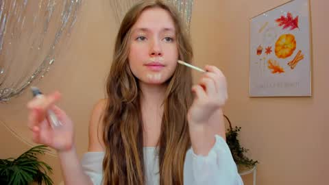 velvet_cherry online show from December 25, 2024, 11:20 pm