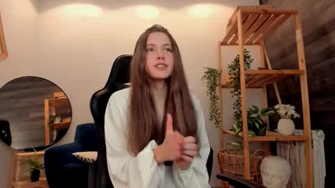 velvet_cherry online show from October 22, 2025, 4:18 pm