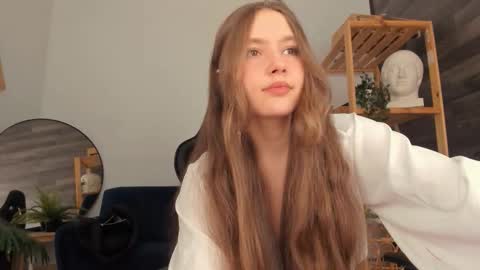 velvet_cherry online show from November 20, 2025, 4:07 pm