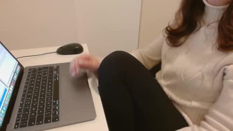 Snapshot of velvet_desiree chatting on February 4, 2026, 6:03 pm Velvet Desiree online show from February 4, 2026, 6:03 pm