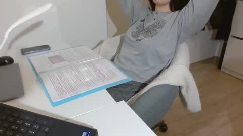 Snapshot of velvet_desiree chatting on February 8, 2026, 5:27 pm Velvet Desiree online show from February 8, 2026, 5:27 pm