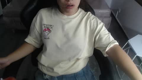 Snapshot of velvet_moon_v chatting on February 9, 2026, 8:24 pm velvet_moon_v online show from February 9, 2026, 8:24 pm