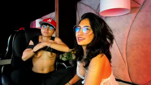 velvet  mystic online show from April 19, 2026, 12:59 pm