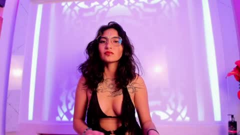 velvet  mystic online show from June 2, 2026, 4:25 am
