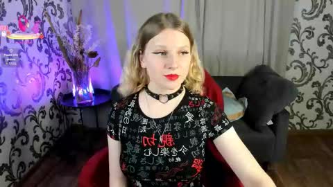 Snapshot of velvet_peach_ chatting on October 19, 2025, 12:06 pm velvet_peach_ online show from October 19, 2025, 12:06 pm