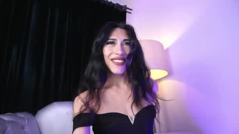 Velvet  online show from April 22, 2026, 8:10 pm