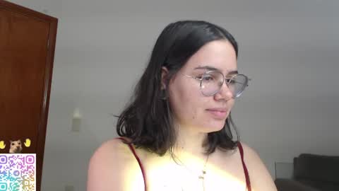 Snapshot of velvetcrystal chatting on June 27, 2026, 2:16 am Crystal PVT OPEN online show from June 27, 2026, 2:16 am