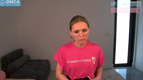 Snapshot of velvettgirl chatting on May 9, 2026, 7:19 pm VelvetTGirl online show from May 9, 2026, 7:19 pm
