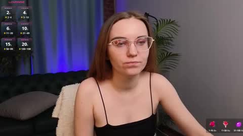 CLEOshort hair  TIna long hair  online show from March 2, 2025, 3:27 pm