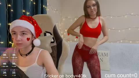 CLEOshort hair  TIna long hair  online show from December 14, 2025, 5:07 pm