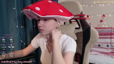 CLEOshort hair  TIna long hair  online show from February 8, 2026, 1:14 pm