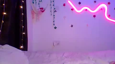 COCO XOXO online show from September 30, 2025, 3:33 am