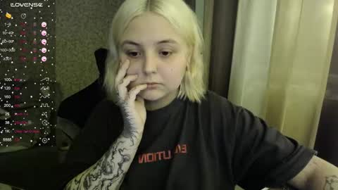 Snapshot of vendymories chatting on September 9, 2025, 11:59 pm eva 3 online show from September 9, 2025, 11:59 pm