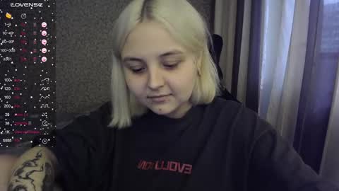 Snapshot of vendymories chatting on September 15, 2025, 3:56 pm eva 3 online show from September 15, 2025, 3:56 pm