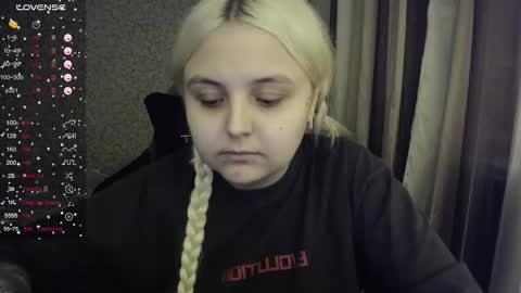 Snapshot of vendymories chatting on September 27, 2025, 1:32 am eva 3 online show from September 27, 2025, 1:32 am