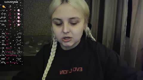 Snapshot of vendymories chatting on September 30, 2025, 3:17 pm eva 3 online show from September 30, 2025, 3:17 pm