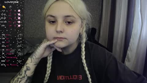 Snapshot of vendymories chatting on October 1, 2025, 6:41 am eva 3 online show from October 1, 2025, 6:41 am