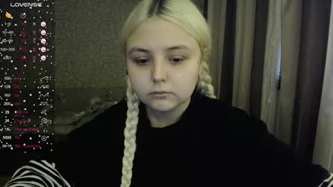 Snapshot of vendymories chatting on October 6, 2025, 4:54 am eva 3 online show from October 6, 2025, 4:54 am