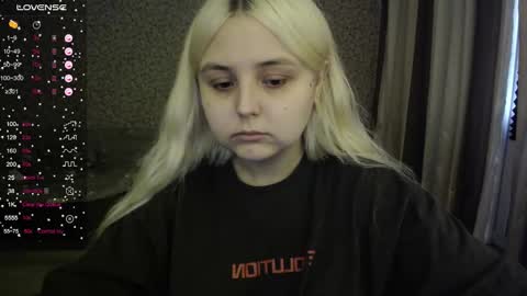 Snapshot of vendymories chatting on October 7, 2025, 11:29 am eva 3 online show from October 7, 2025, 11:29 am