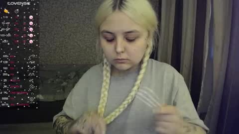 Snapshot of vendymories chatting on October 9, 2025, 2:59 pm eva 3 online show from October 9, 2025, 2:59 pm