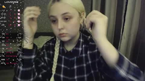 Snapshot of vendymories chatting on October 15, 2025, 9:59 pm eva 3 online show from October 15, 2025, 9:59 pm