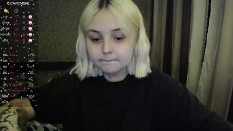 Snapshot of vendymories chatting on October 18, 2025, 11:38 pm eva 3 online show from October 18, 2025, 11:38 pm