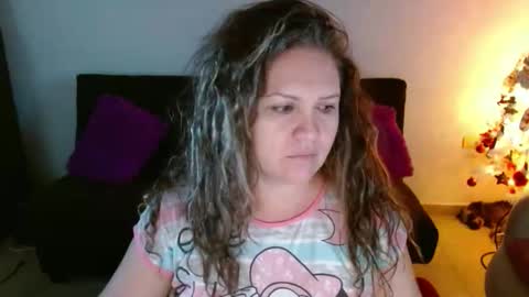 venecasexy44 online show from December 21, 2025, 11:28 am