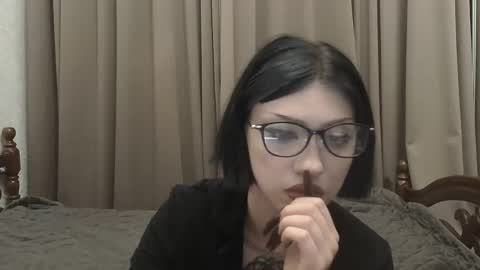 Snapshot of venera_goddess chatting on May 15, 2026, 4:14 pm Naly online show from May 15, 2026, 4:14 pm