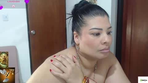 HI IM VENUS SMALL BOOBS  BIG HEART WARM PUSSY online show from May 16, 2026, 12:51 am