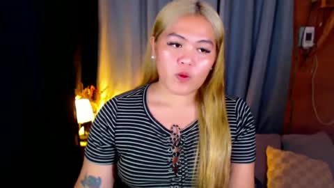 Snapshot of venus_colly chatting on June 21, 2026, 1:13 pm I am Colly Your mystery girl online show from June 21, 2026, 1:13 pm