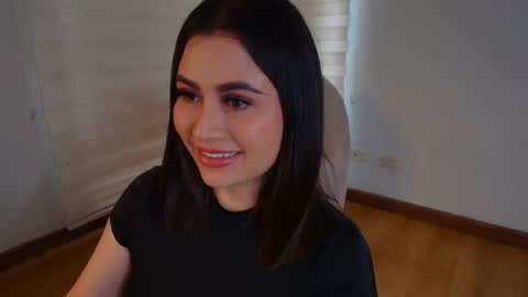 Venus online show from November 23, 2025, 9:03 pm