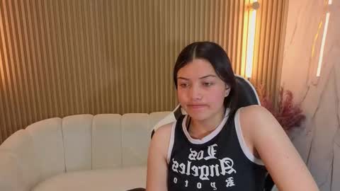 Venus  online show from December 21, 2025, 7:43 pm