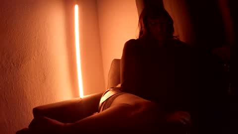 Venus online show from April 16, 2026, 8:09 pm