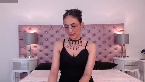 Venus  online show from December 4, 2025, 11:41 am