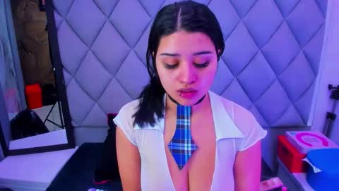 Venusowen  online show from December 22, 2025, 2:03 pm