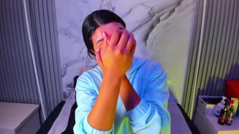 Venusowen  online show from March 27, 2026, 1:00 pm