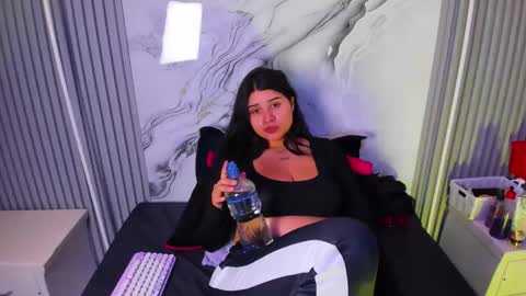 Venusowen  online show from April 4, 2026, 2:03 pm