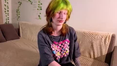 Erica online show from September 19, 2025, 7:36 pm